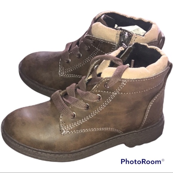 Kenneth Cole - Picture 3 of 3